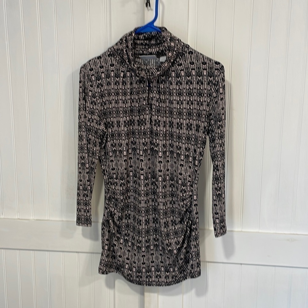 New York & Co stretch cowl, keyhole neck & gathered bottom top size S